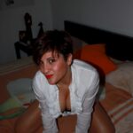 Petite coquine docile pour homme sérieux souvent libre